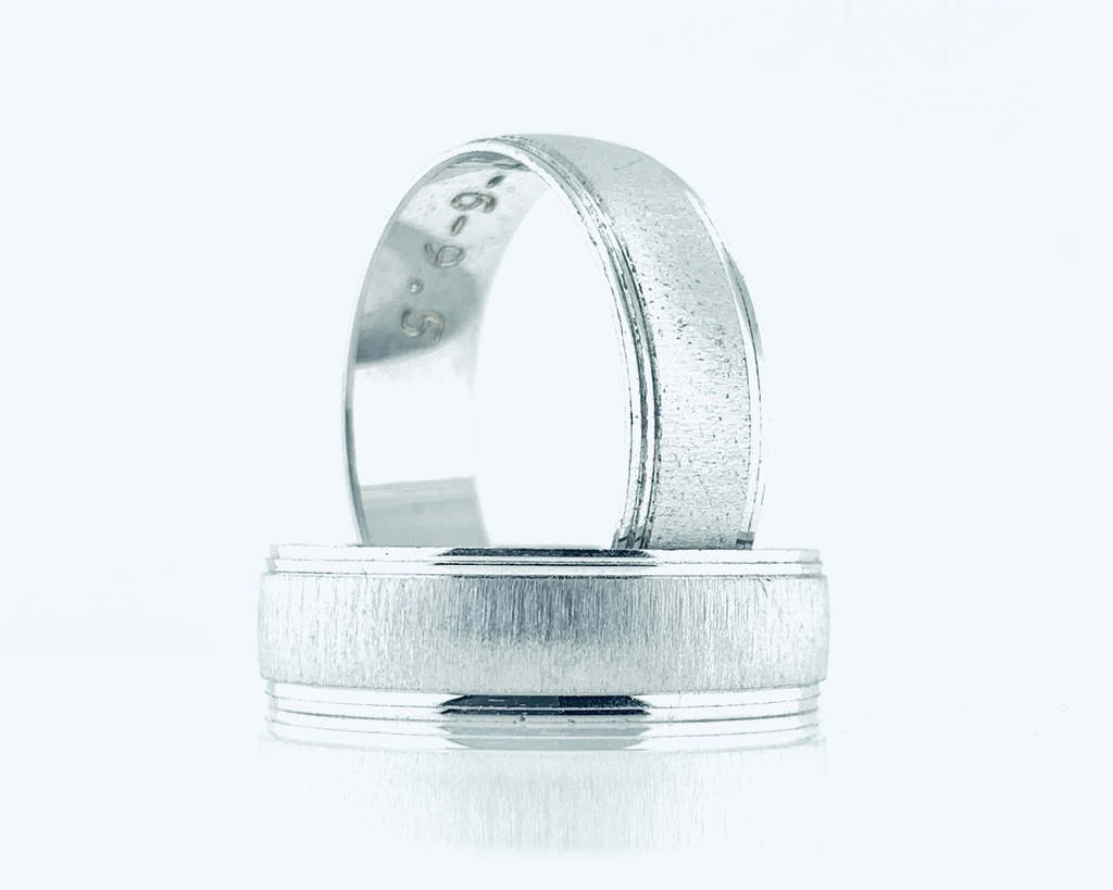 ARGOLLA LIJA CON DIAMANTADO 4MM