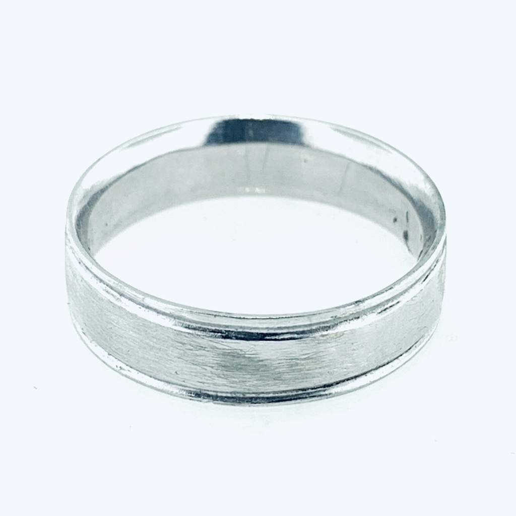 ARGOLLA MATE AL CENTRO FILO LUSTRE BRILLANTE