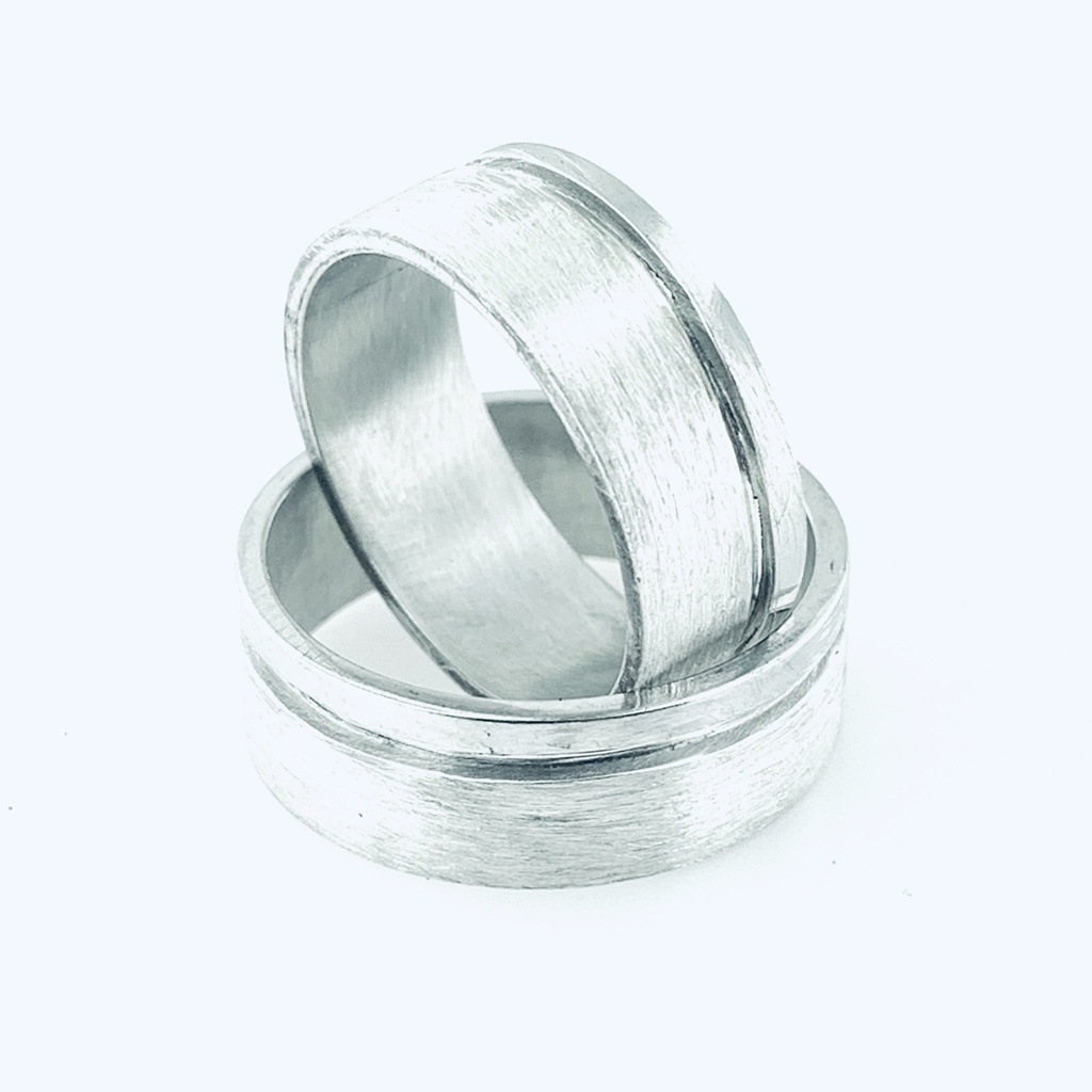 ARGOLLA BCA MATE CON UN FILO BRILLANTE