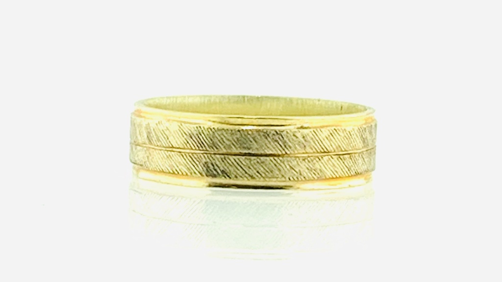 ARGOLLA JASPEADA CON LINEA AL CENTRO