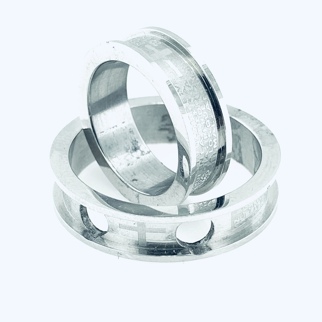 ARGOLLA CARRIL CON PADRE NUESTRO Y ORIFICIO PARA CADENA